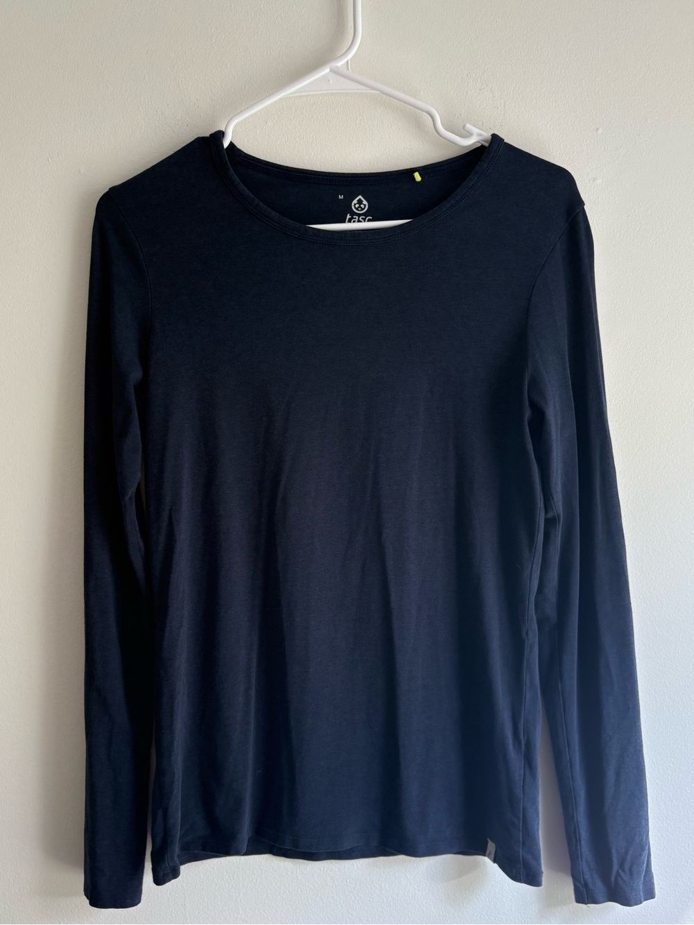 Tasc Navy Bamboo Blend Long-Sleeve Women's Top, M